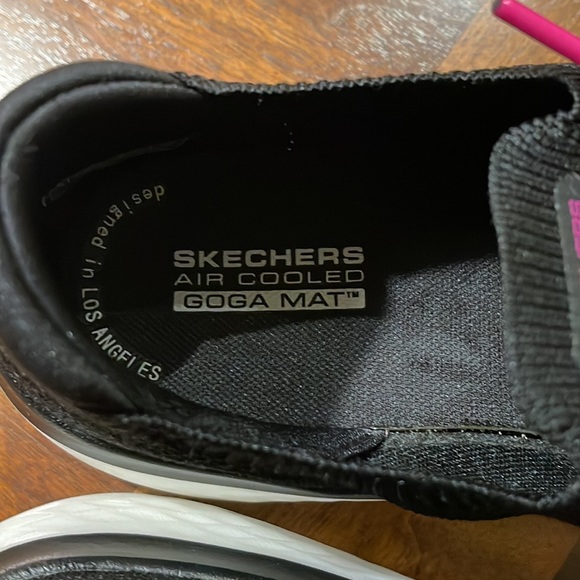 SKECHERS GOWALK HYPER BURST - MOON WALKING - LADIES' 7.5 - BLACK W PINK ACCENTS - Picture 7 of 16